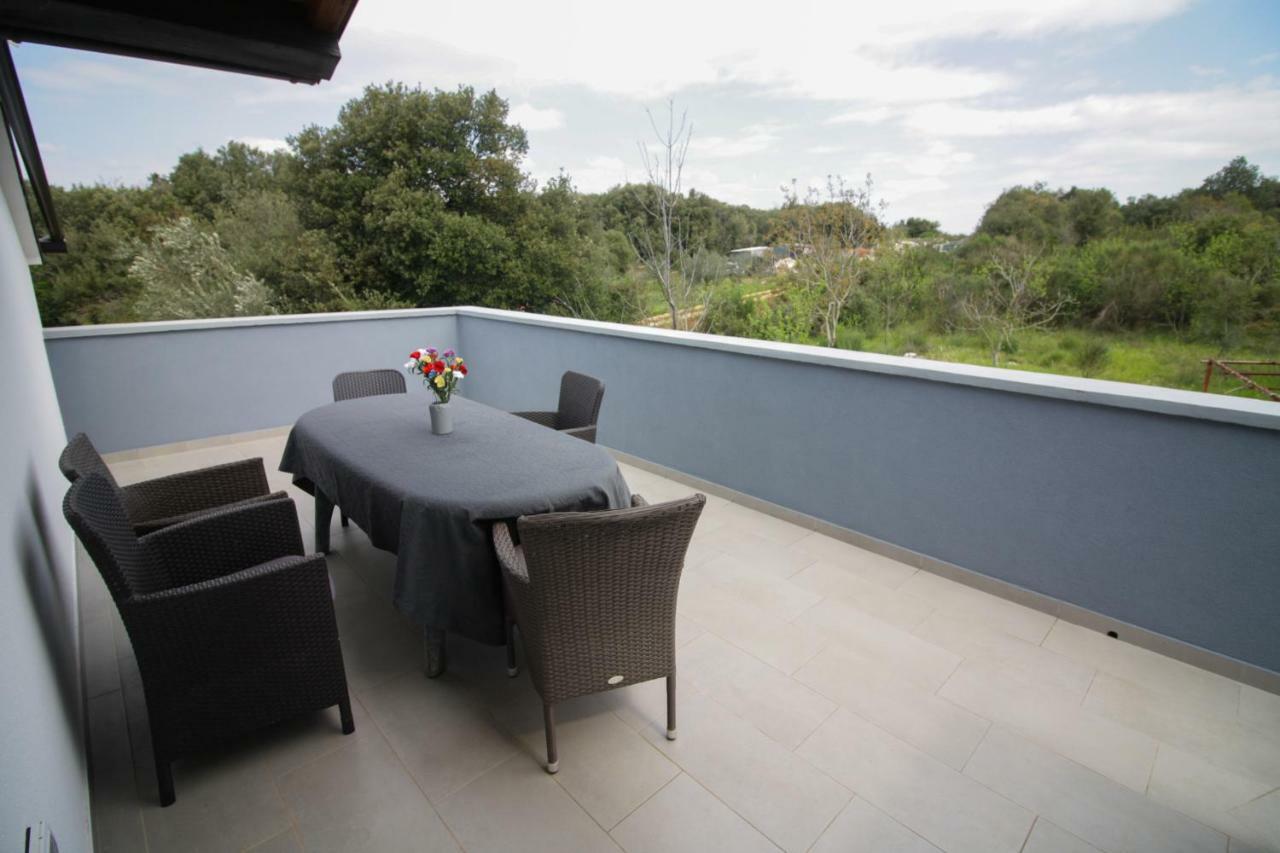 Sebi Apartment 300 M From Beach Rovinj Eksteriør billede