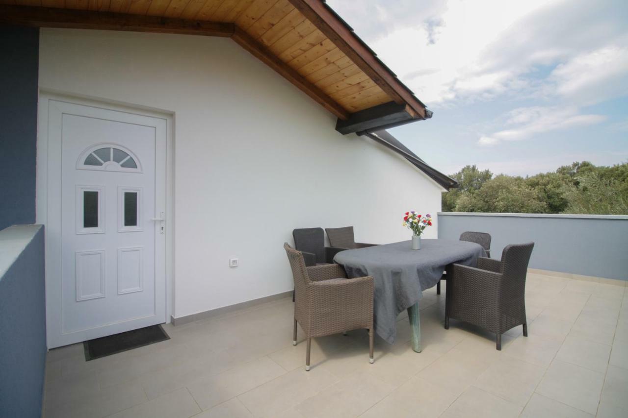 Sebi Apartment 300 M From Beach Rovinj Eksteriør billede